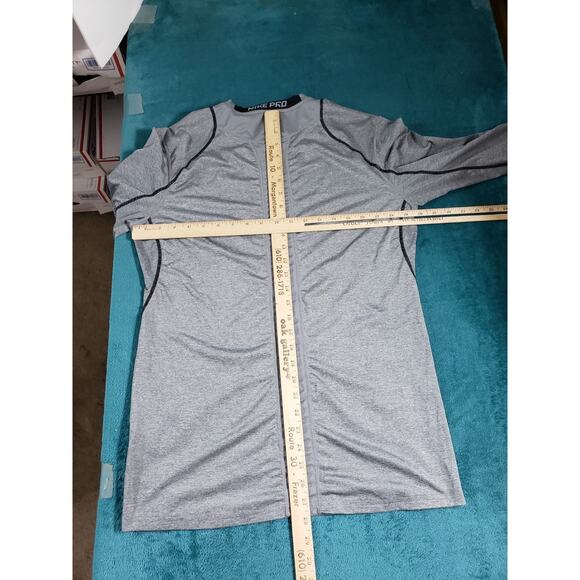 Nike Pro Shirt Size Medium Men Gray Polyester Long Sleeve Fitted Dri Fit Running - Picture 7 of 8